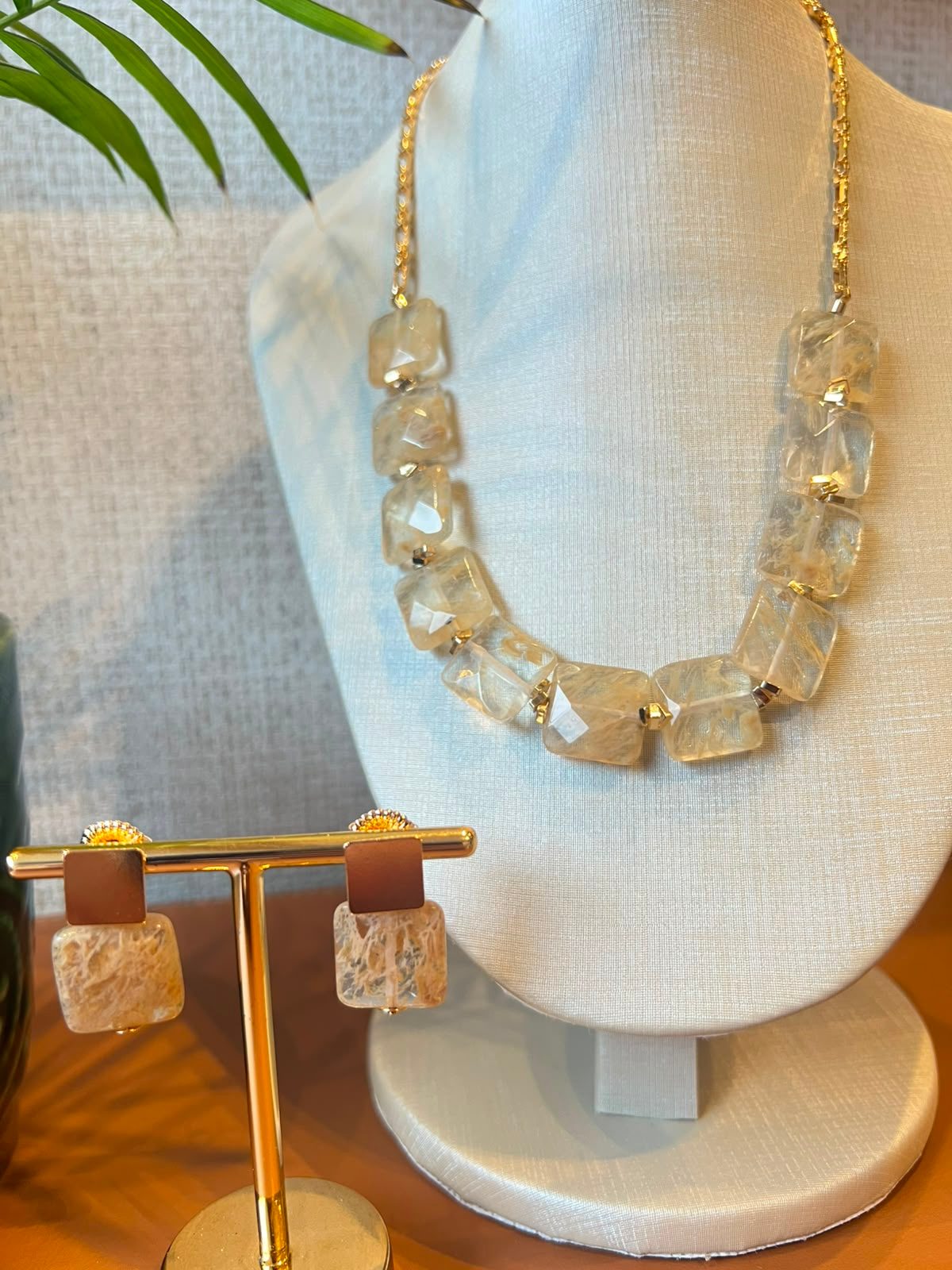 Conjunto Quartzo Rutilado, colar e brincos banhados em Ouro 18K — imagem 3